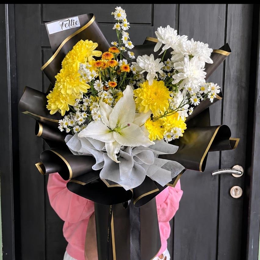 Sunny Lily Bouquet